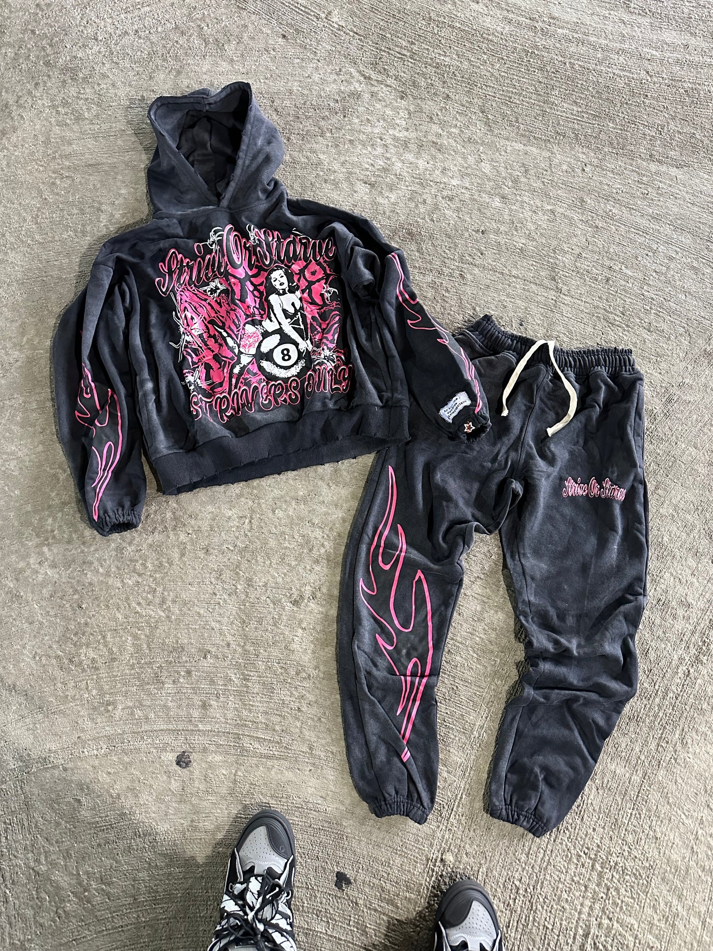 BUBBLE GUM STRIPPER ANTHEM SWEATSUIT