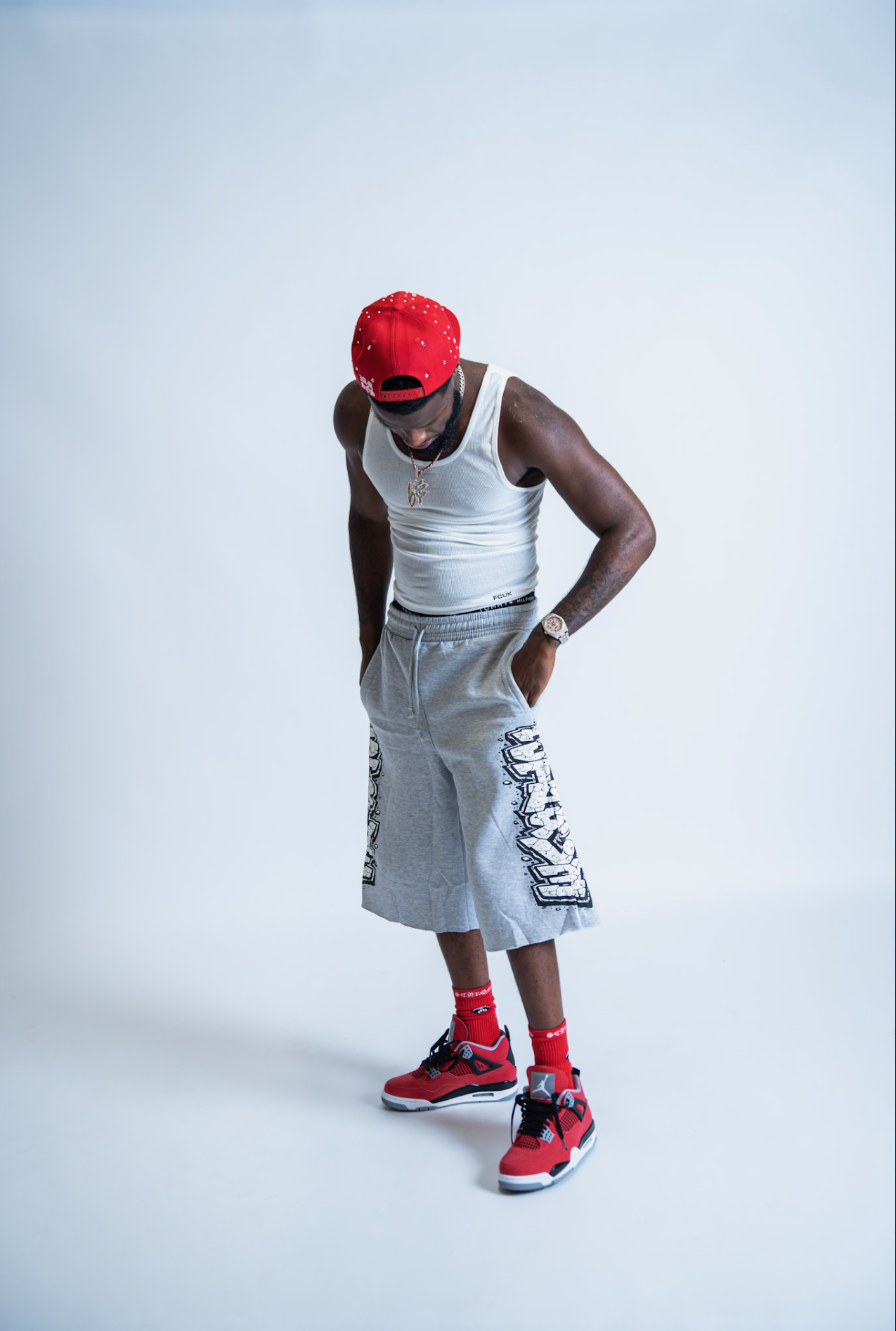 “STRIVERS” Graffiti 3/4 Shorts-GREY